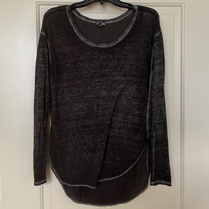 Long sleeve grey top